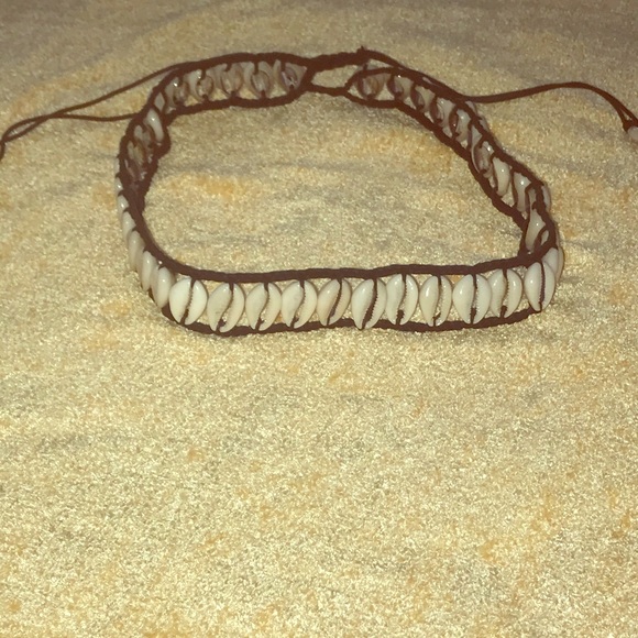 Black Cowrie Shell belt. - Picture 1 of 2